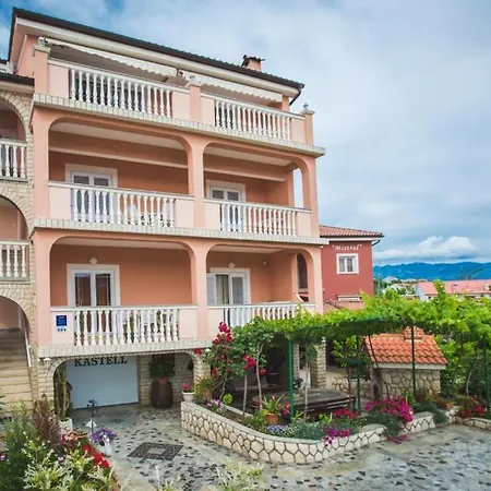 In With Balcony, Air Conditioning, Wifi, Washing Machine * Lopar