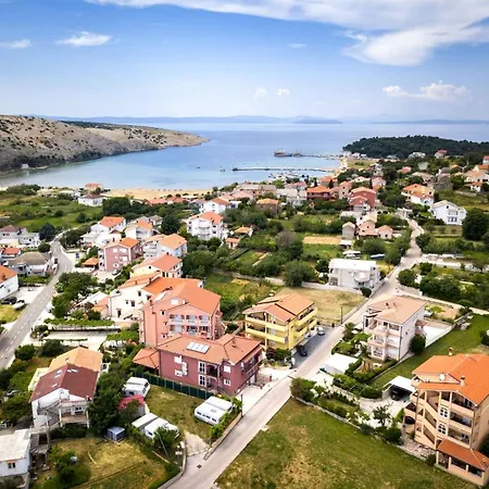 In With Balcony, Air Conditioning, Wifi, Washing Machine Apartamento Lopar