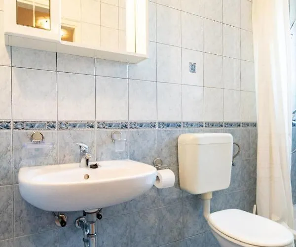 Appartamento In With Balcony, Air Conditioning, Wifi, Washing Machine Lopar