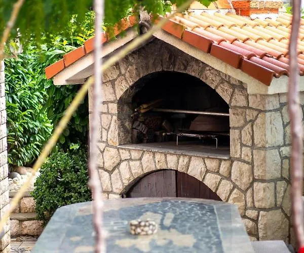 Appartamento In With Balcony, Air Conditioning, Wifi, Washing Machine *