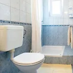 Lejlighed In With Balcony, Air Conditioning, Wifi, Washing Machine Lopar