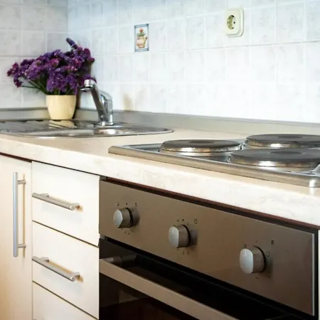 In With Balcony, Air Conditioning, Wifi, Washing Machine Lopar