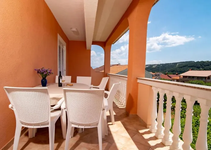 Apartment In With Balcony, Air Conditioning, Wifi, Washing Machine *